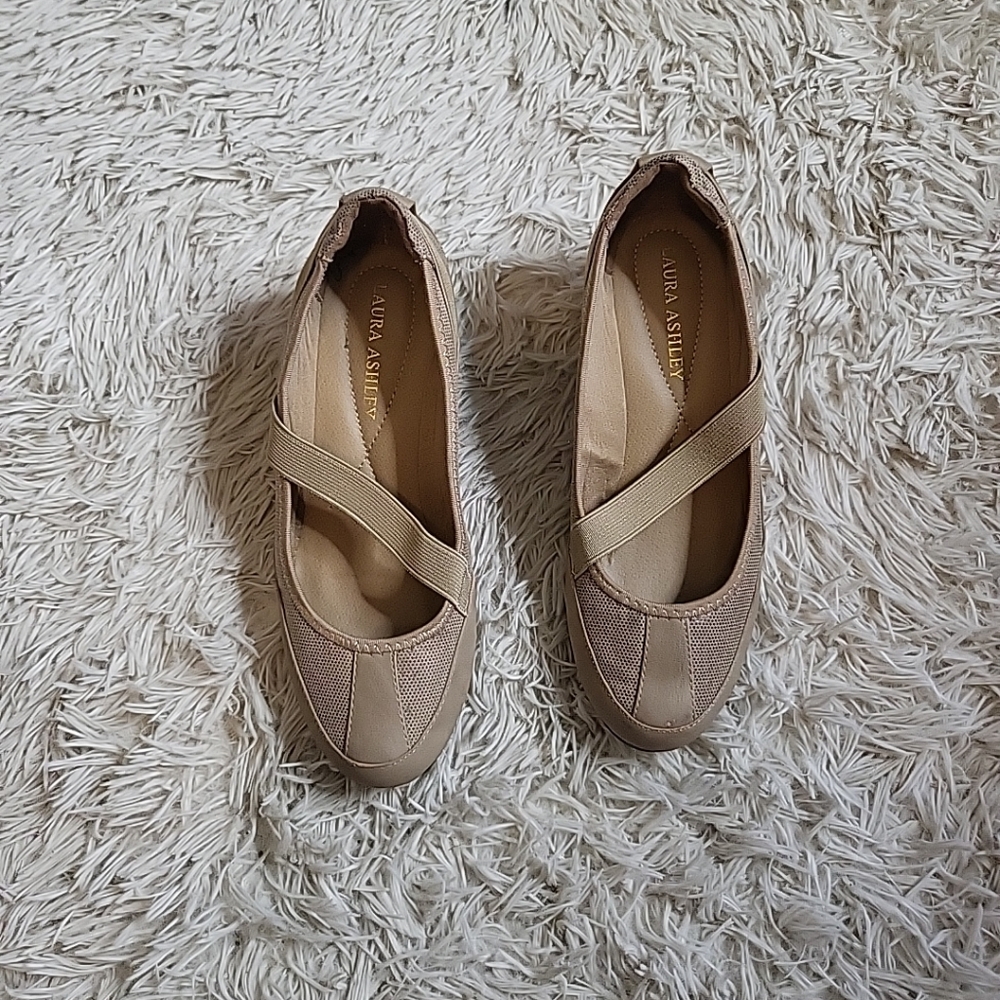 Laura Ashley LA Wagner Tan Nude Beige Wedge Shoes w/ Elastic Strap - 6.5 M - Picture 12 of 12